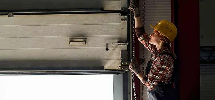 Addressing Common Garage Door Stoppage Issues in New Lots, NY